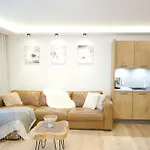 Nava Place Premium Alpine In - Private Sauna, Peaceful Location, Near Glacier & Wifi