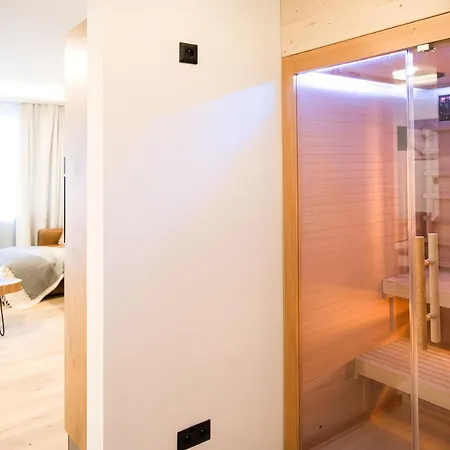 Nava Place Premium Alpine In - Private Sauna, Peaceful Location, Near Glacier & Wifi アパート カプルーン
