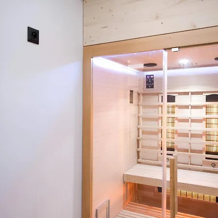 Nava Place Premium Alpine In - Private Sauna, Peaceful Location, Near Glacier & Wifi アパート カプルーン