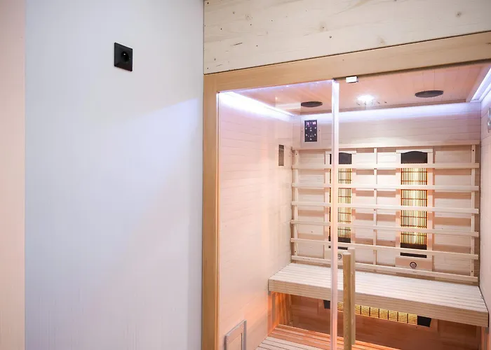 Nava Place Premium Alpine In - Private Sauna, Peaceful Location, Near Glacier & Wifi 아파트 카프룬